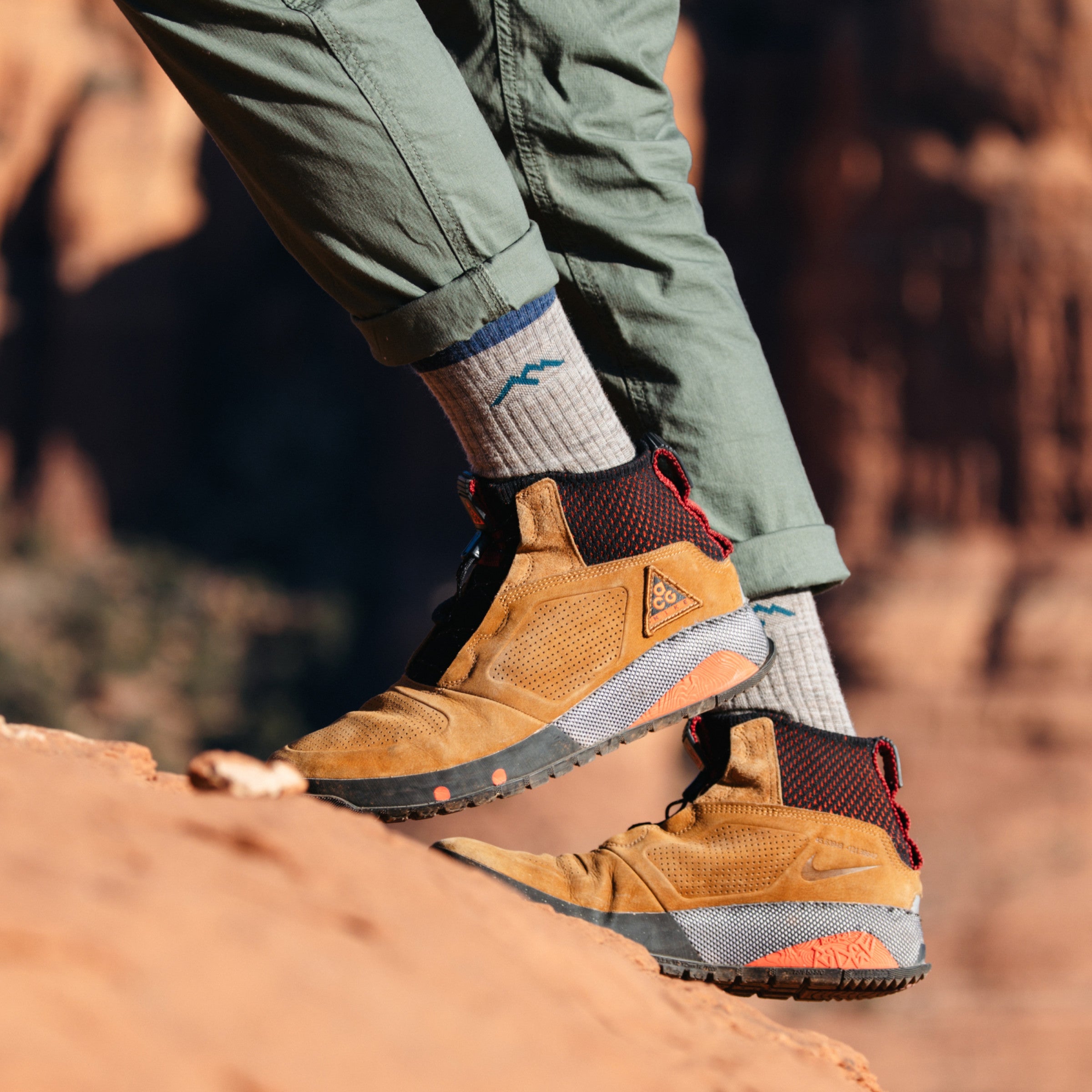 Men's Hiker Micro Crew Midweight Hiking Socks