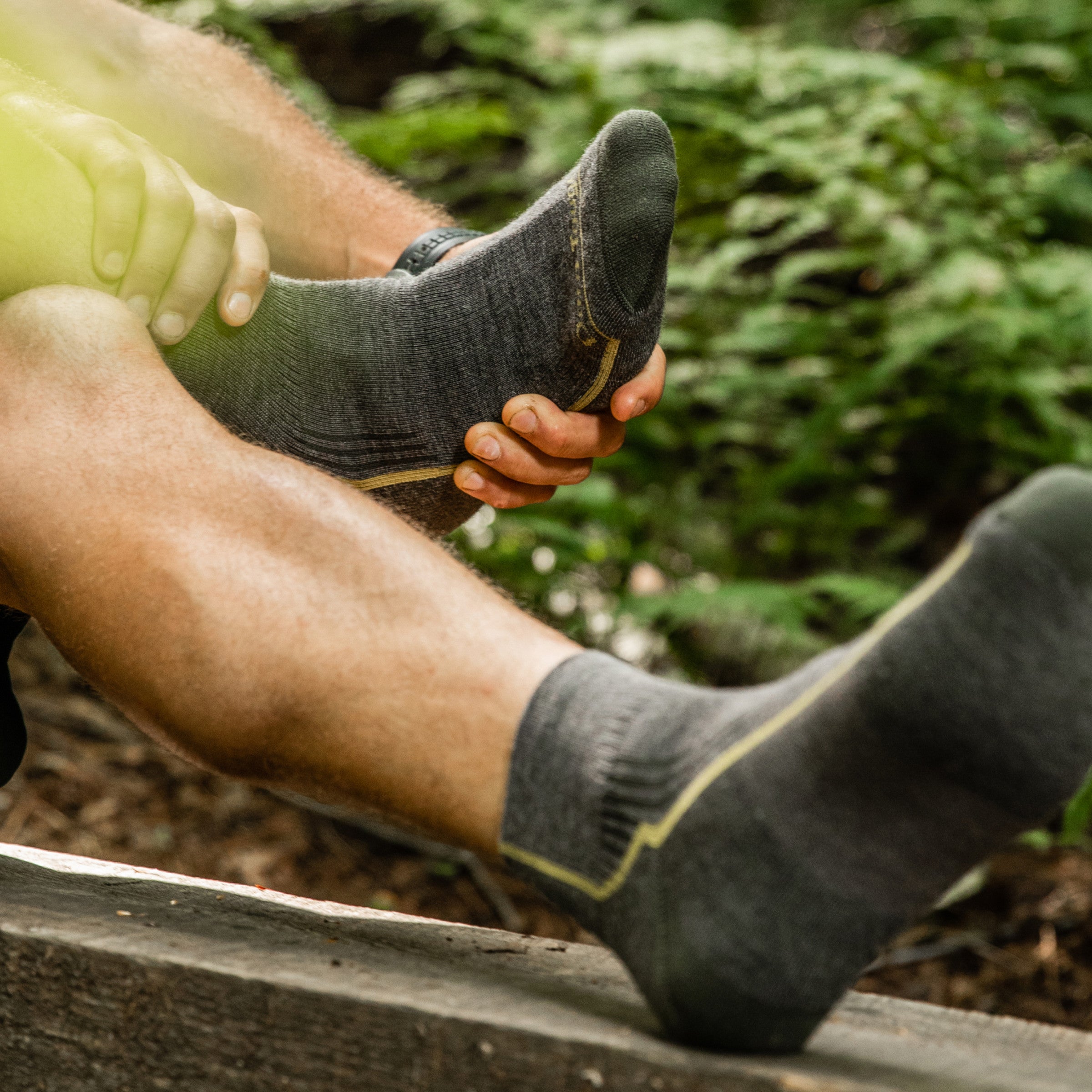 Men's Hiker Quarter Midweight Hiking Socks
